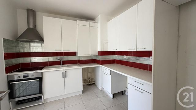 Appartement 4 pièces à louer - 4 pièces - 85.0 m2 - NOISY LE GRAND - 93 - ILE-DE-FRANCE - Century 21 Prestige Montmartre