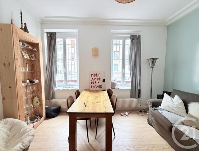 Appartement à vendre - 2 pièces - 35.0 m2 - PARIS - 75018 - ILE-DE-FRANCE - Century 21 Prestige Montmartre