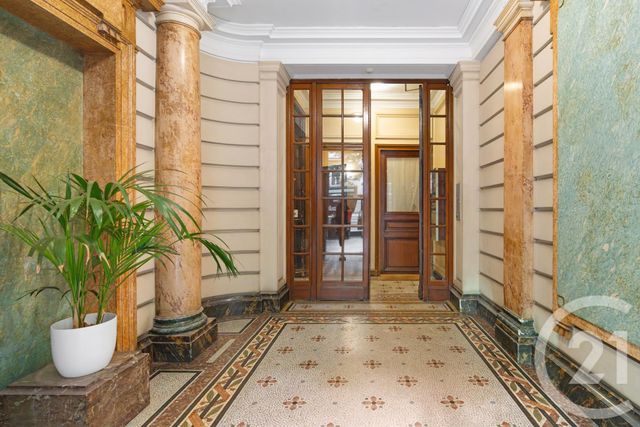 Appartement 4 pièces à vendre - 4 pièces - 86.75 m2 - PARIS - 75018 - ILE-DE-FRANCE - Century 21 Prestige Montmartre