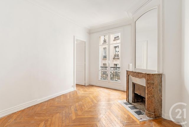 Appartement 4 pièces à vendre - 4 pièces - 86.75 m2 - PARIS - 75018 - ILE-DE-FRANCE - Century 21 Prestige Montmartre