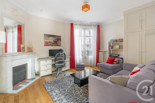 Appartement T5 à vendre - 5 pièces - 148.83 m2 - PARIS - 75018 - ILE-DE-FRANCE - Century 21 Prestige Montmartre