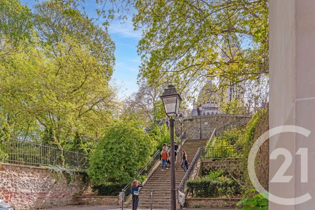 Appartement T5 à vendre - 5 pièces - 148.83 m2 - PARIS - 75018 - ILE-DE-FRANCE - Century 21 Prestige Montmartre