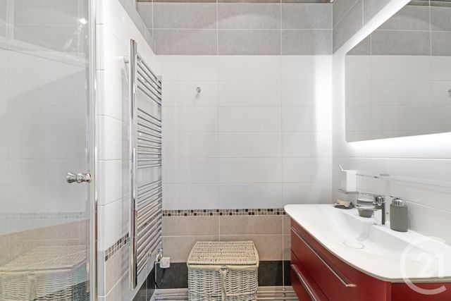 Appartement T5 à vendre - 5 pièces - 148.83 m2 - PARIS - 75018 - ILE-DE-FRANCE - Century 21 Prestige Montmartre