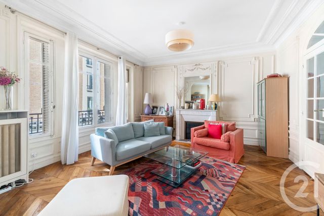 Appartement T5 à vendre - 5 pièces - 148.83 m2 - PARIS - 75018 - ILE-DE-FRANCE - Century 21 Prestige Montmartre