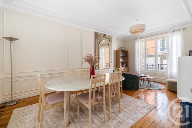 Appartement T5 à vendre - 5 pièces - 148.83 m2 - PARIS - 75018 - ILE-DE-FRANCE - Century 21 Prestige Montmartre