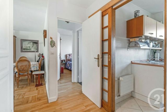Appartement à vendre - 2 pièces - 46.93 m2 - PARIS - 75018 - ILE-DE-FRANCE - Century 21 Prestige Montmartre