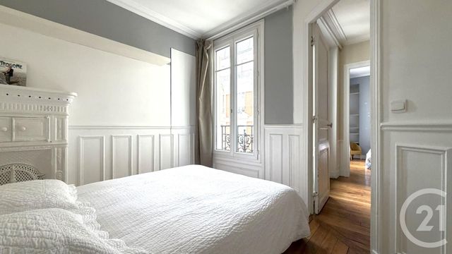 Appartement 3 pièces à vendre - 3 pièces - 50.2 m2 - PARIS - 75018 - ILE-DE-FRANCE - Century 21 Prestige Montmartre