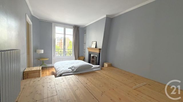 Appartement 3 pièces à vendre - 3 pièces - 50.2 m2 - PARIS - 75018 - ILE-DE-FRANCE - Century 21 Prestige Montmartre