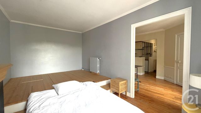 Appartement 3 pièces à vendre - 3 pièces - 50.2 m2 - PARIS - 75018 - ILE-DE-FRANCE - Century 21 Prestige Montmartre