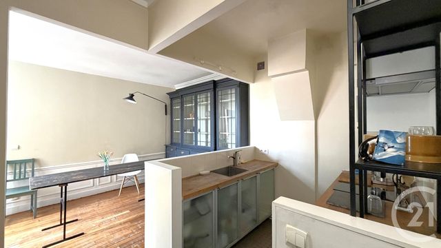 Appartement 3 pièces à vendre - 3 pièces - 50.2 m2 - PARIS - 75018 - ILE-DE-FRANCE - Century 21 Prestige Montmartre