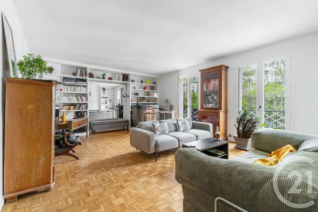 Appartement 2/3 pièces à vendre - 2 pièces - 55.52 m2 - PARIS - 75018 - ILE-DE-FRANCE - Century 21 Prestige Montmartre