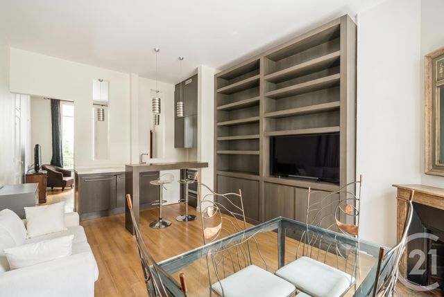 Appartement 2 pièces à vendre - 2 pièces - 42.21 m2 - PARIS - 75018 - ILE-DE-FRANCE - Century 21 Prestige Montmartre