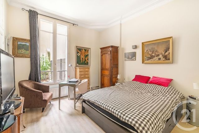 Appartement 2 pièces à vendre - 2 pièces - 42.21 m2 - PARIS - 75018 - ILE-DE-FRANCE - Century 21 Prestige Montmartre