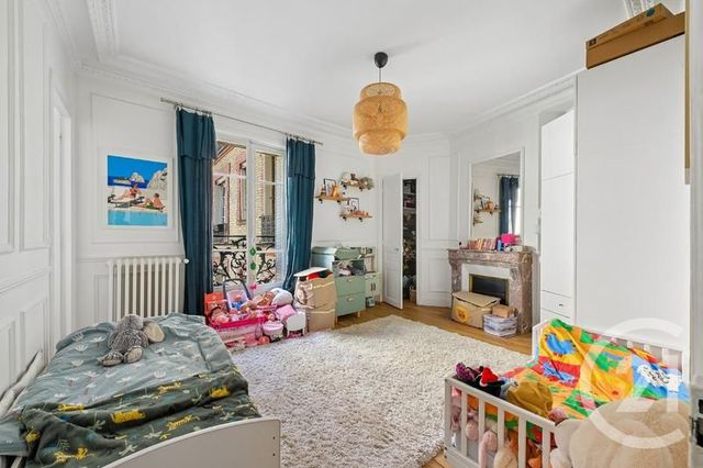 Appartement 3 pièces à vendre - 3 pièces - 83.11 m2 - PARIS - 75018 - ILE-DE-FRANCE - Century 21 Prestige Montmartre