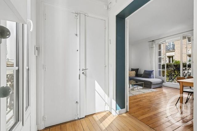 Appartement 3 pièces à vendre - 3 pièces - 83.11 m2 - PARIS - 75018 - ILE-DE-FRANCE - Century 21 Prestige Montmartre