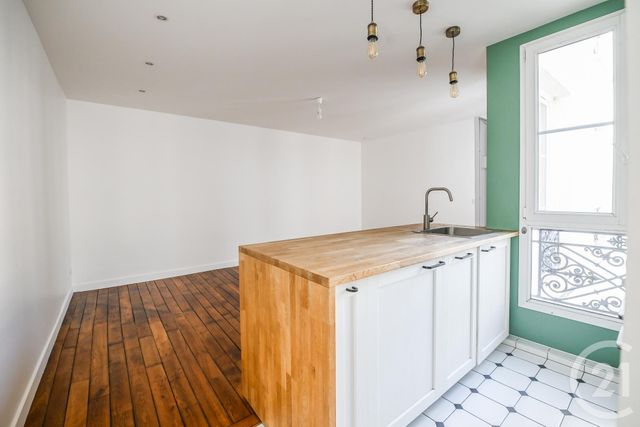 Appartement 2 pièces à vendre - 2 pièces - 44.31 m2 - PARIS - 75018 - ILE-DE-FRANCE - Century 21 Prestige Montmartre