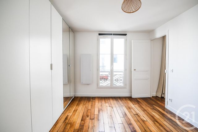 Appartement 2 pièces à vendre - 2 pièces - 44.31 m2 - PARIS - 75018 - ILE-DE-FRANCE - Century 21 Prestige Montmartre