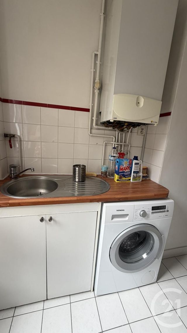 Appartement 2 pièces à louer - 2 pièces - 39.36 m2 - PARIS - 75018 - ILE-DE-FRANCE - Century 21 Prestige Montmartre