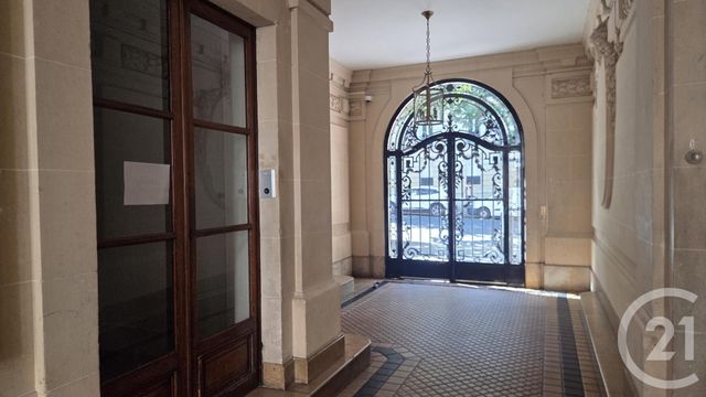 Appartement F1 à vendre - 1 pièce - 9.35 m2 - PARIS - 75019 - ILE-DE-FRANCE - Century 21 Prestige Montmartre
