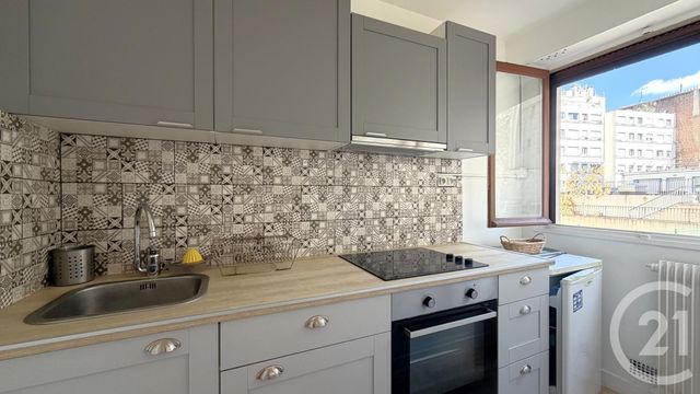 Appartement Studio à vendre - 1 pièce - 27.52 m2 - PARIS - 75018 - ILE-DE-FRANCE - Century 21 Prestige Montmartre