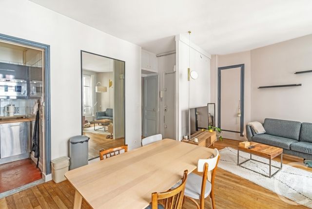 Appartement 2 pièces à vendre - 2 pièces - 40.13 m2 - PARIS - 75018 - ILE-DE-FRANCE - Century 21 Prestige Montmartre