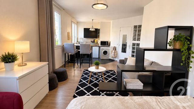 Appartement Studio à vendre - 1 pièce - 27.53 m2 - PARIS - 75018 - ILE-DE-FRANCE - Century 21 Prestige Montmartre