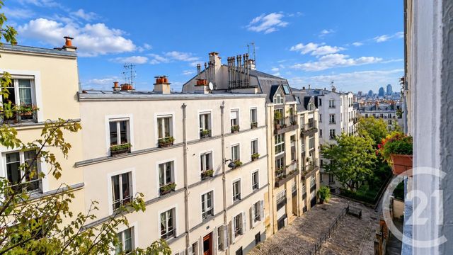 Appartement Studio à vendre - 1 pièce - 27.53 m2 - PARIS - 75018 - ILE-DE-FRANCE - Century 21 Prestige Montmartre