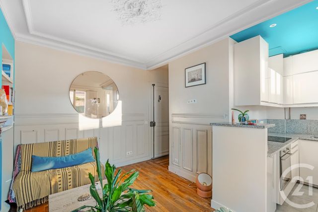 Appartement 2 pièces à vendre - 2 pièces - 29.08 m2 - PARIS - 75018 - ILE-DE-FRANCE - Century 21 Prestige Montmartre