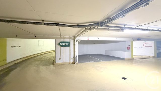 parking à vendre - 14.79 m2 - PARIS - 75005 - ILE-DE-FRANCE - Century 21 Prestige Montmartre