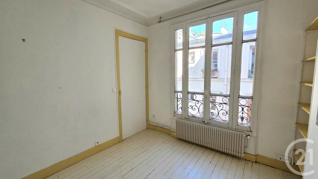 Appartement 2 pièces à vendre - 2 pièces - 39.3 m2 - PARIS - 75018 - ILE-DE-FRANCE - Century 21 Prestige Montmartre