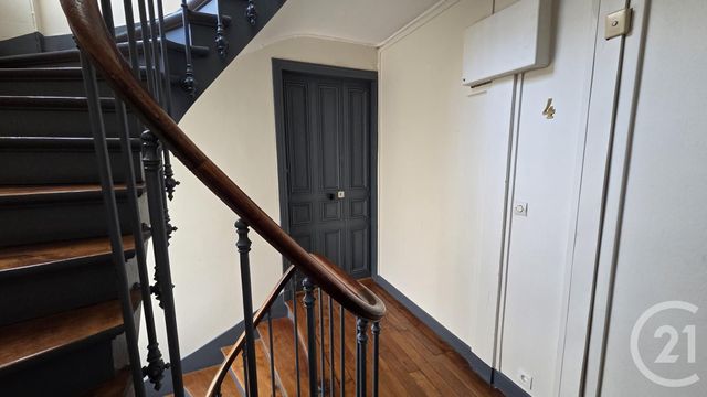Appartement 2 pièces à vendre - 2 pièces - 39.3 m2 - PARIS - 75018 - ILE-DE-FRANCE - Century 21 Prestige Montmartre