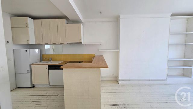 Appartement 2 pièces à vendre - 2 pièces - 39.3 m2 - PARIS - 75018 - ILE-DE-FRANCE - Century 21 Prestige Montmartre