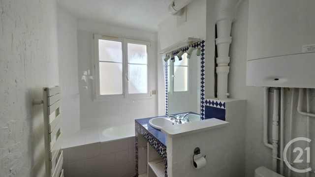 Appartement 2 pièces à vendre - 2 pièces - 39.3 m2 - PARIS - 75018 - ILE-DE-FRANCE - Century 21 Prestige Montmartre