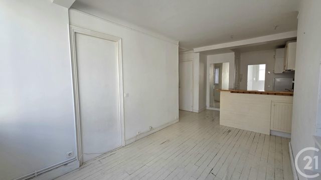 Appartement 2 pièces à vendre - 2 pièces - 39.3 m2 - PARIS - 75018 - ILE-DE-FRANCE - Century 21 Prestige Montmartre