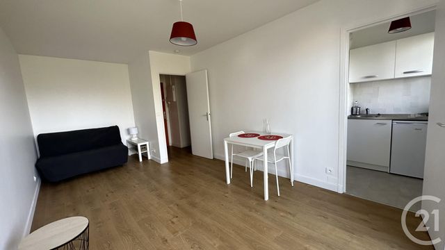 Appartement Studio à louer - 1 pièce - 25.42 m2 - PARIS - 75018 - ILE-DE-FRANCE - Century 21 Prestige Montmartre