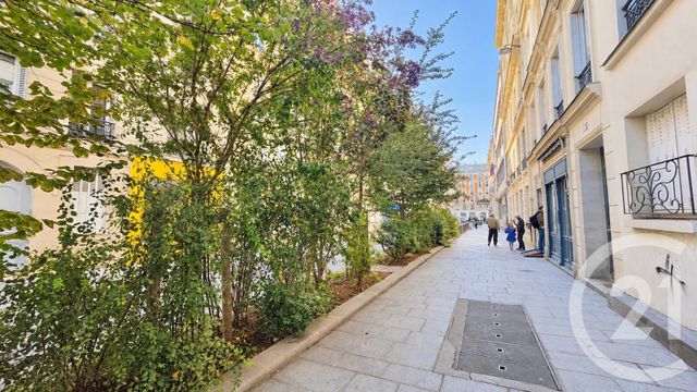 Appartement 2 pièces à vendre - 2 pièces - 28.0 m2 - PARIS - 75009 - ILE-DE-FRANCE - Century 21 Prestige Montmartre
