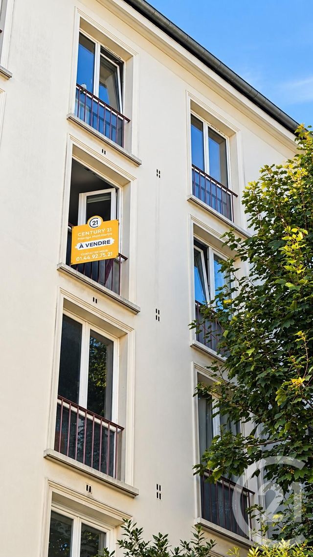 Appartement Studio à vendre - 1 pièce - 27.53 m2 - PARIS - 75018 - ILE-DE-FRANCE - Century 21 Prestige Montmartre