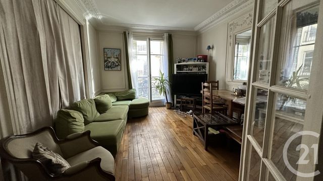 Appartement à vendre - 4 pièces - 80.95 m2 - PARIS - 75018 - ILE-DE-FRANCE - Century 21 Prestige Montmartre